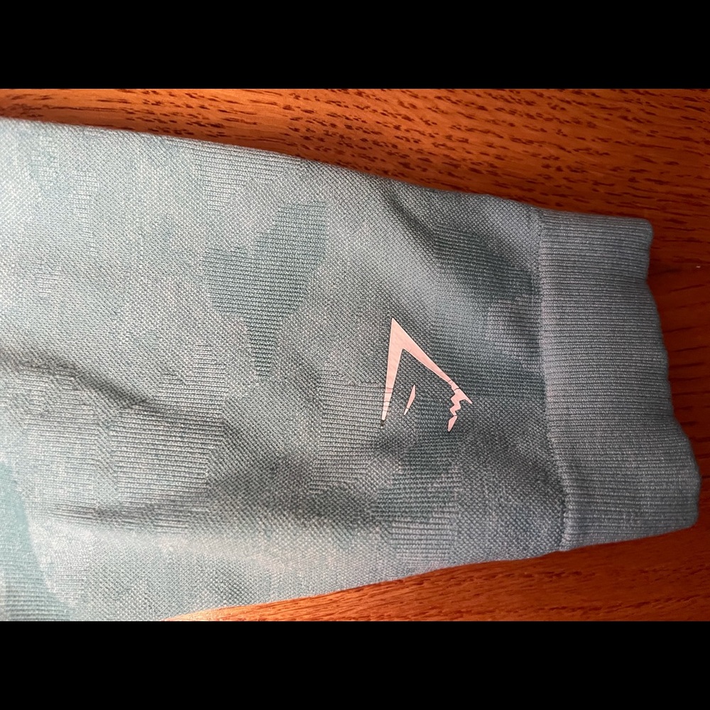 Gym Shark camo leggings - Picture 5 of 5